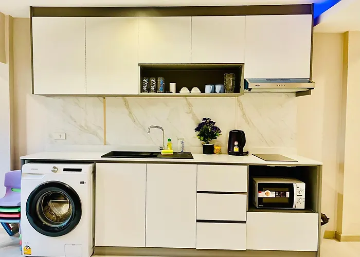 New Ekamai Thonglor Luxury Home Near 711, Bts, Mall