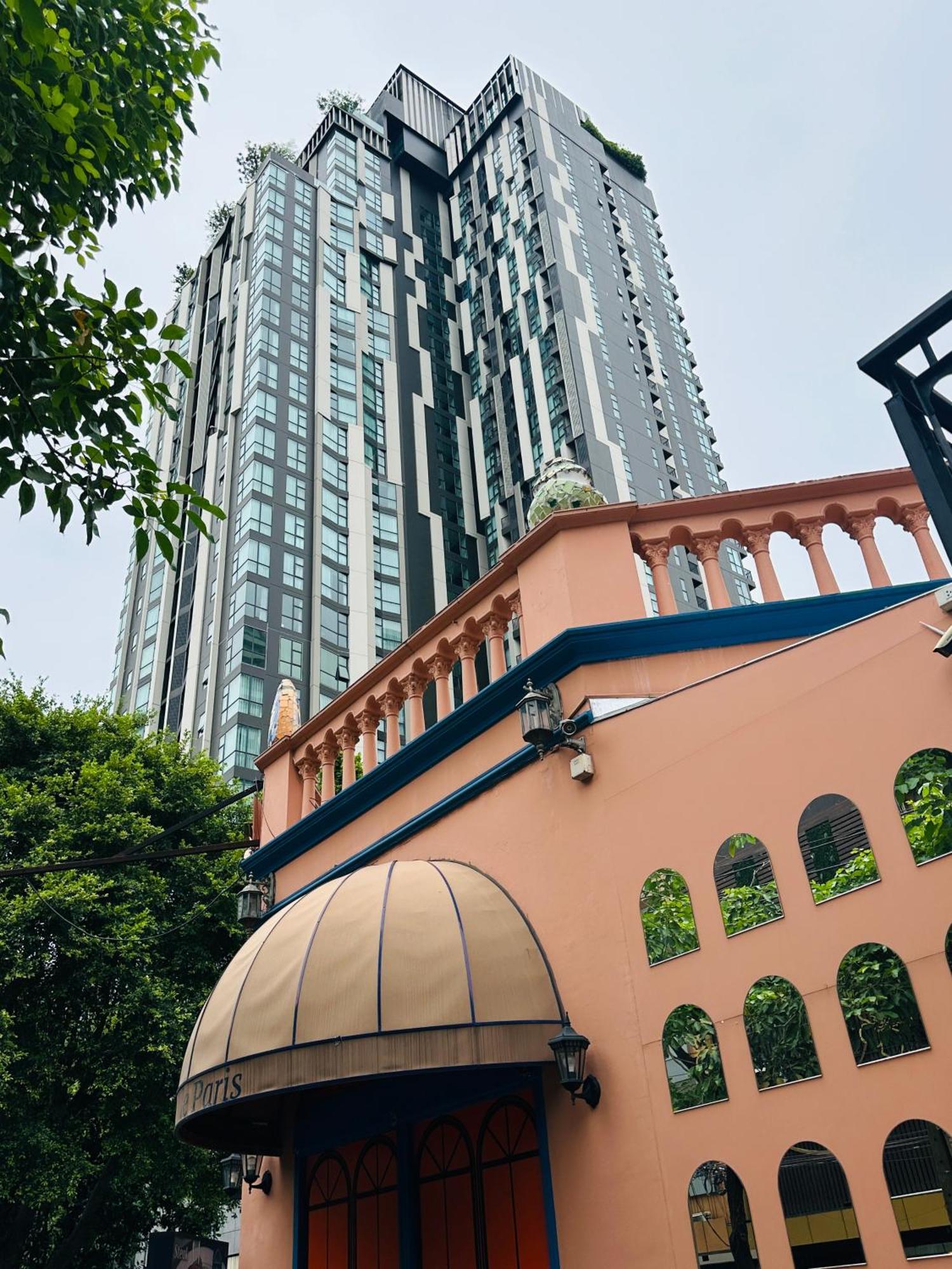 Appartamento New Ekamai Thonglor Luxury Near 711, Bts, Mall Bangkok