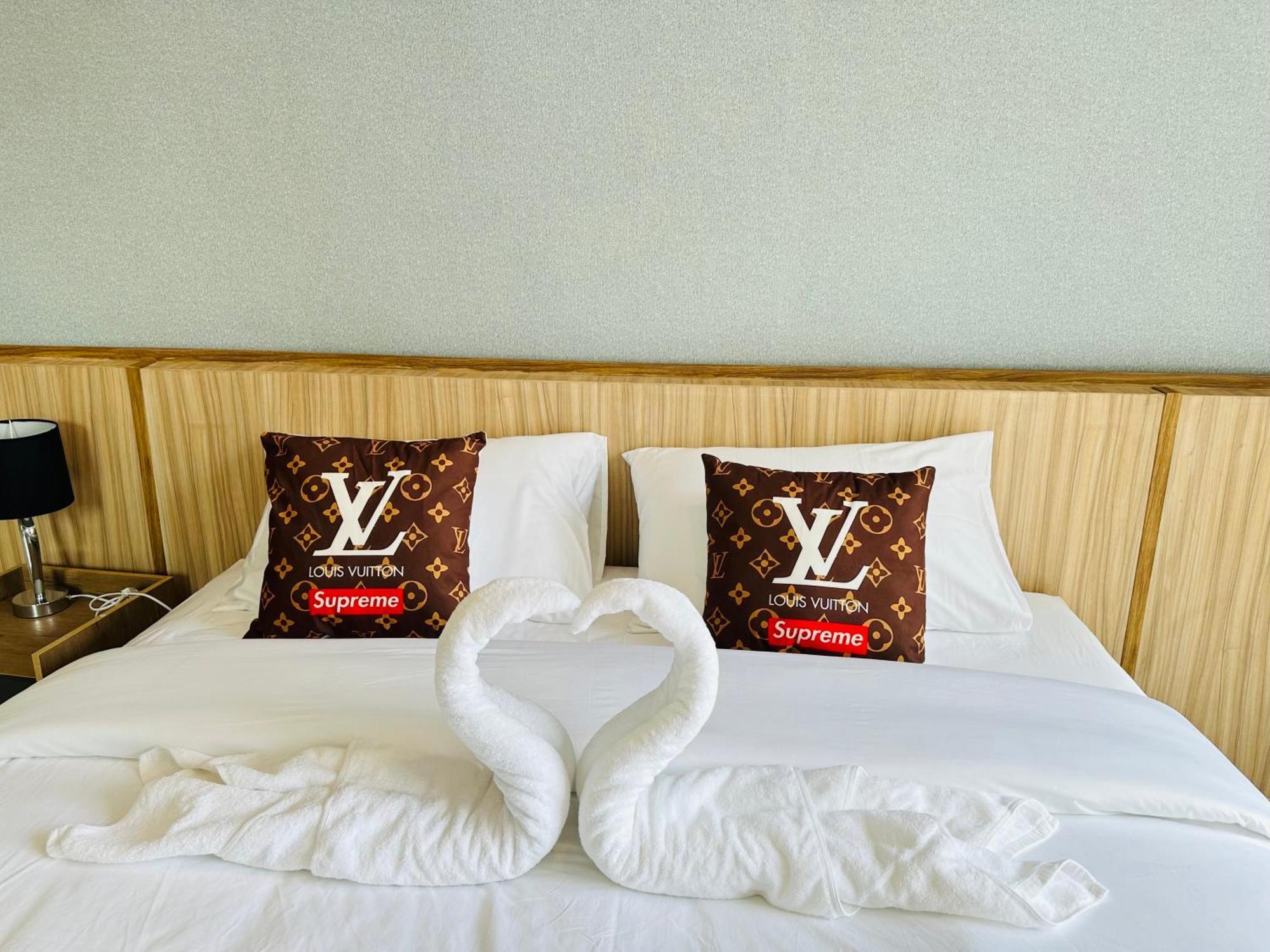 New Ekamai Thonglor Luxury Near 711, Bts, Mall Appartamento