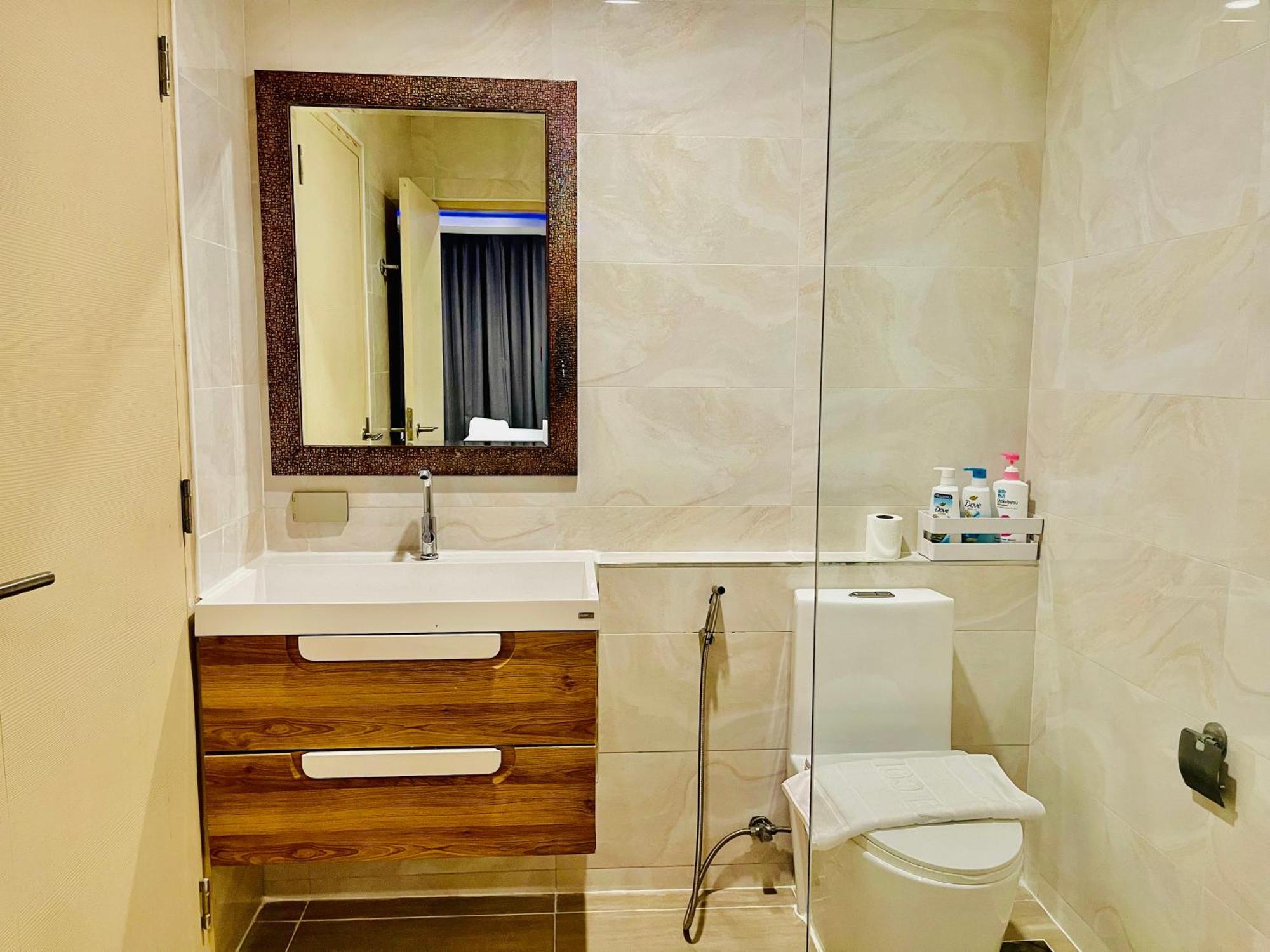 Appartamento New Ekamai Thonglor Luxury Near 711, Bts, Mall Bangkok